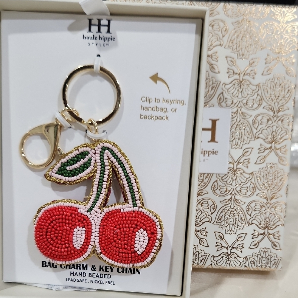 🍒🔹️ Haute Hippie🔹️ Style Viral Red Beaded Cherry Key Chain Holder Bag Charm